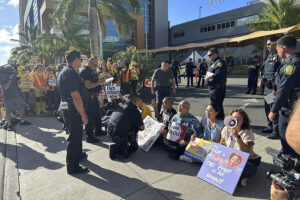 Hawaii Governor Urges Federal Mediation To Settle Nurse Labor Dispute