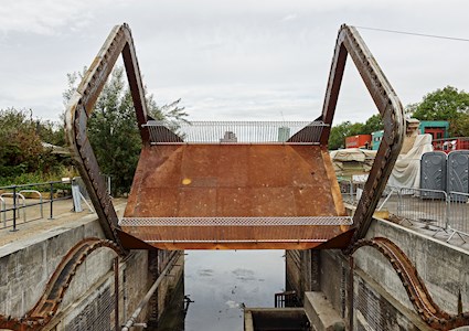 PARTIALLY INVERTED BRIDGE