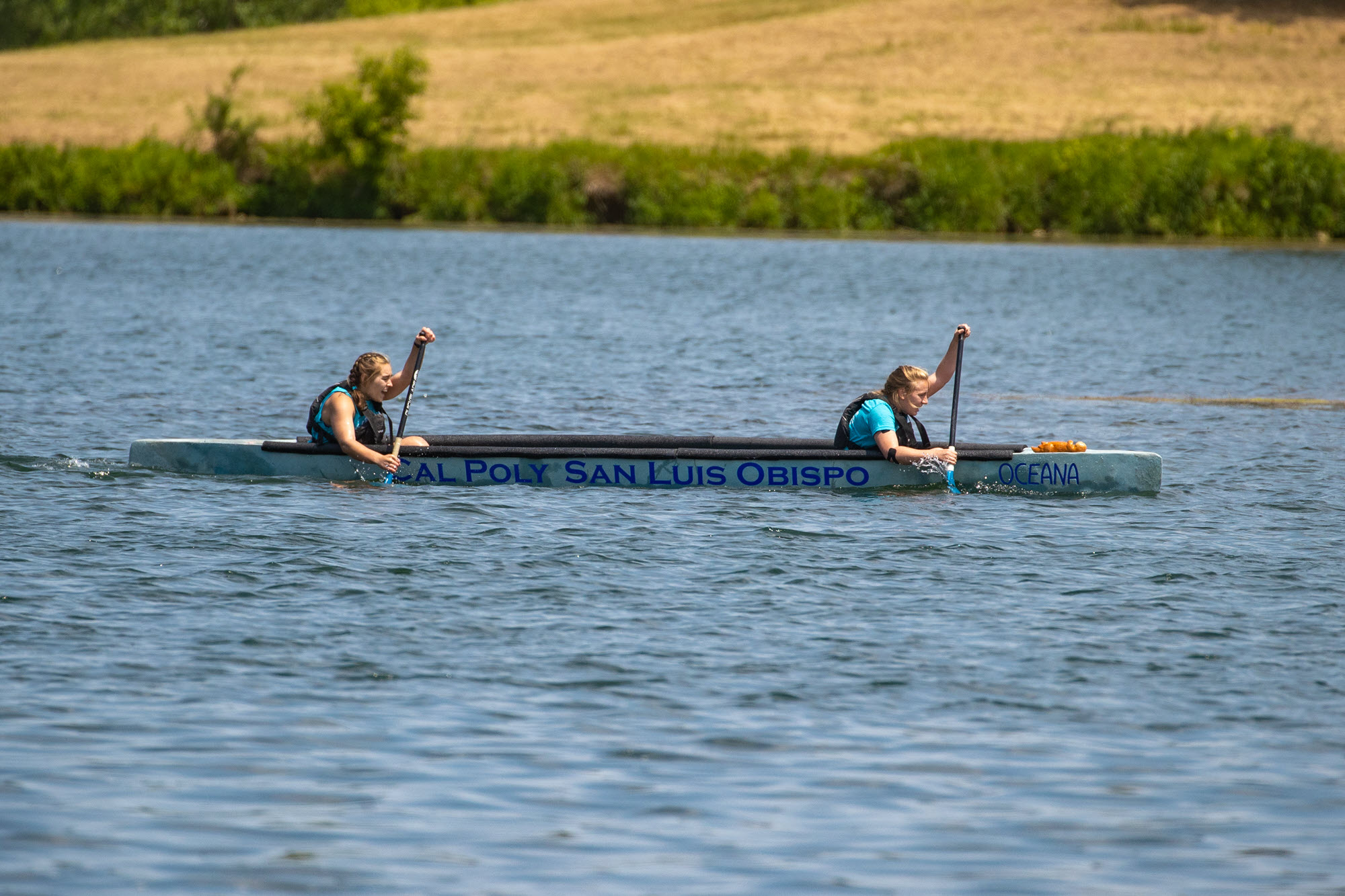 photo of Cal Poly SLO concrete canoe 